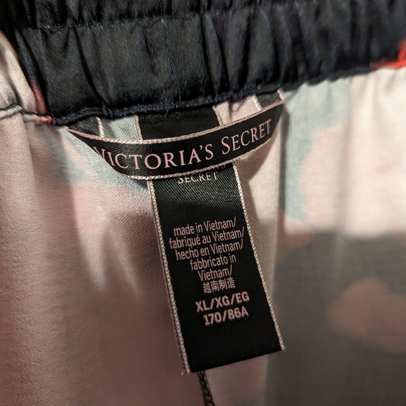 Victoria's Secret Women's Red and Black  Wide Leg Pajama Pants Size XL - Picture 4 of 4